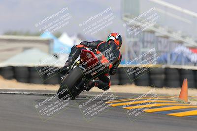 media/Oct-08-2022-SoCal Trackdays (Sat) [[1fc3beec89]]/Turn 16 (125pm)/